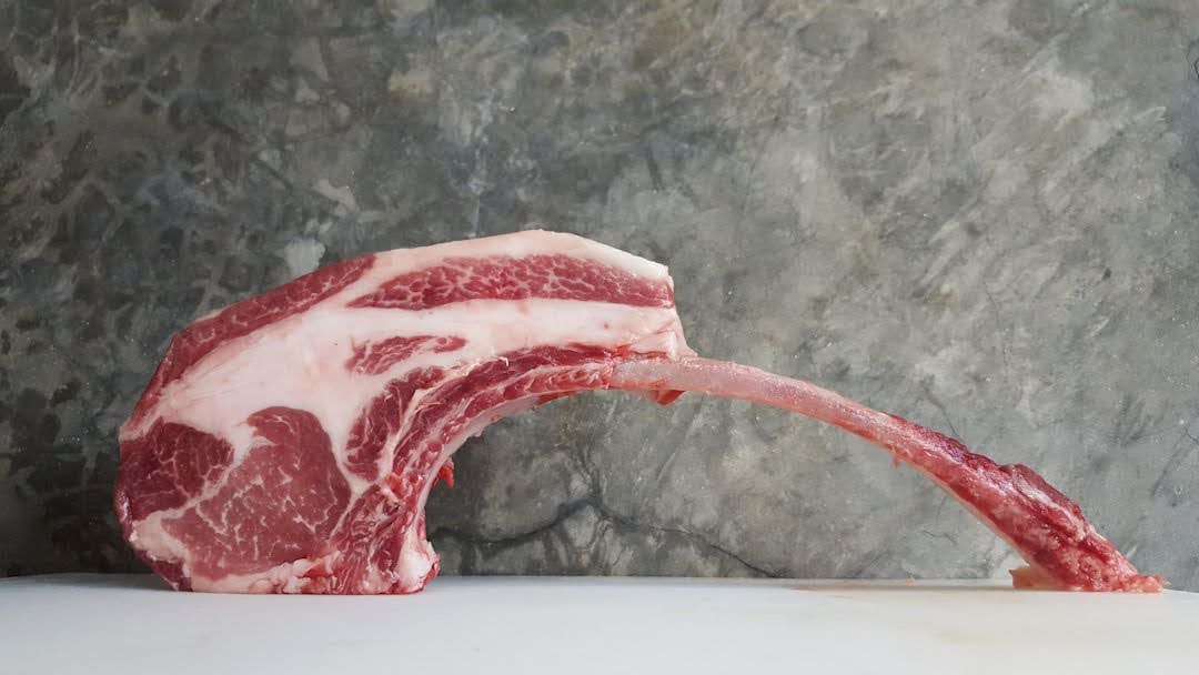 Cook the perfect Sussex tomahawk steak at home